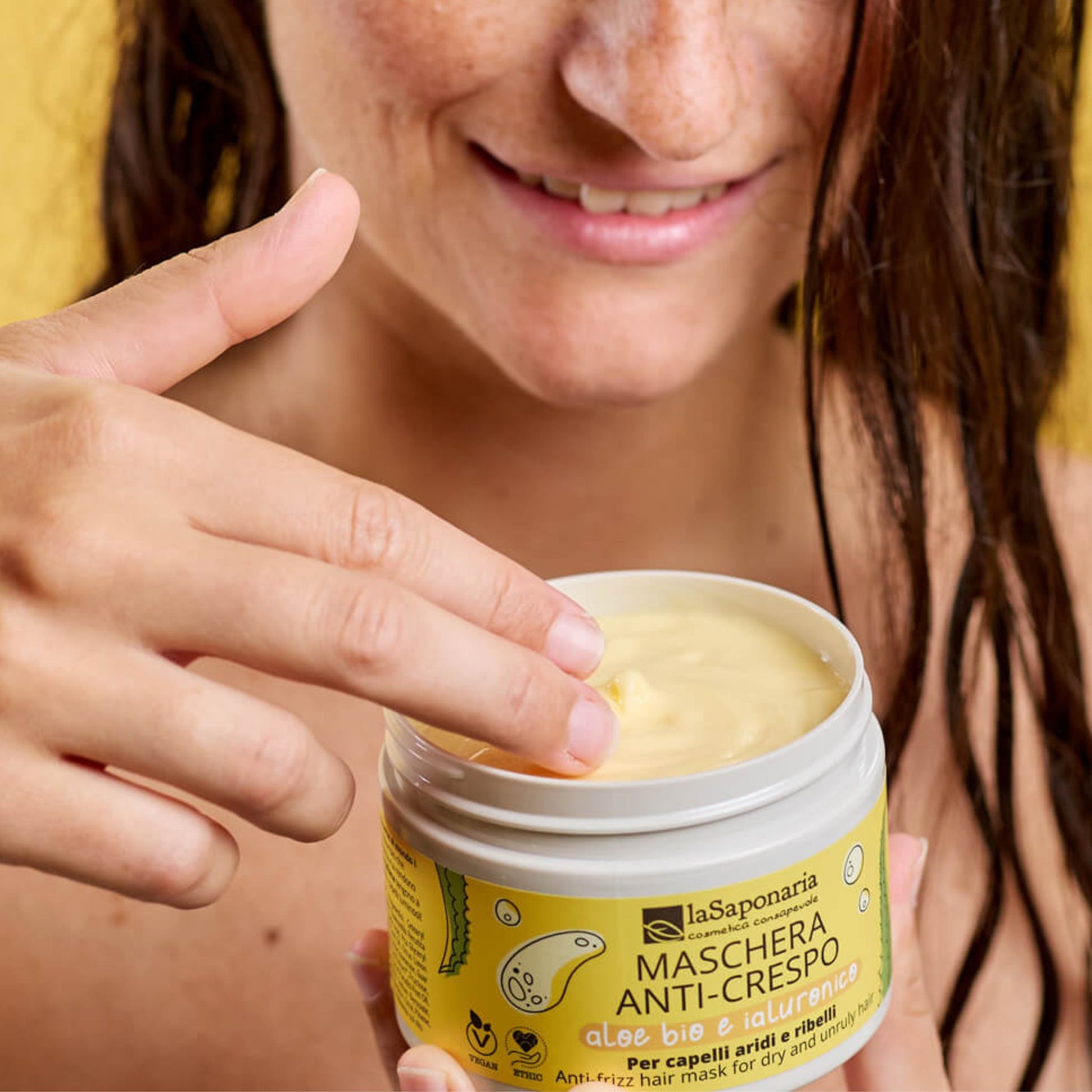 Maschera capelli anti-crespo