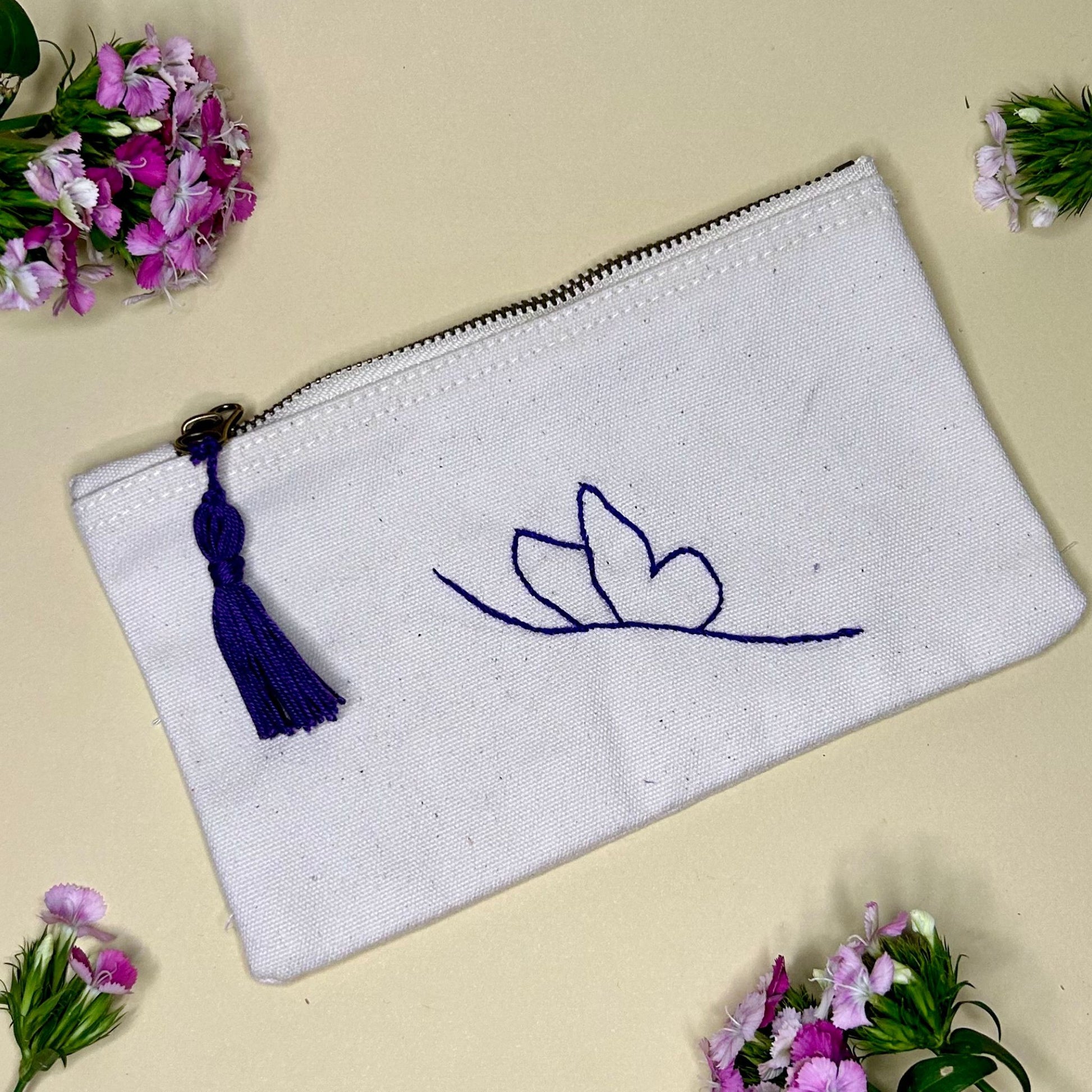 Pochette ricamata farfalla viola