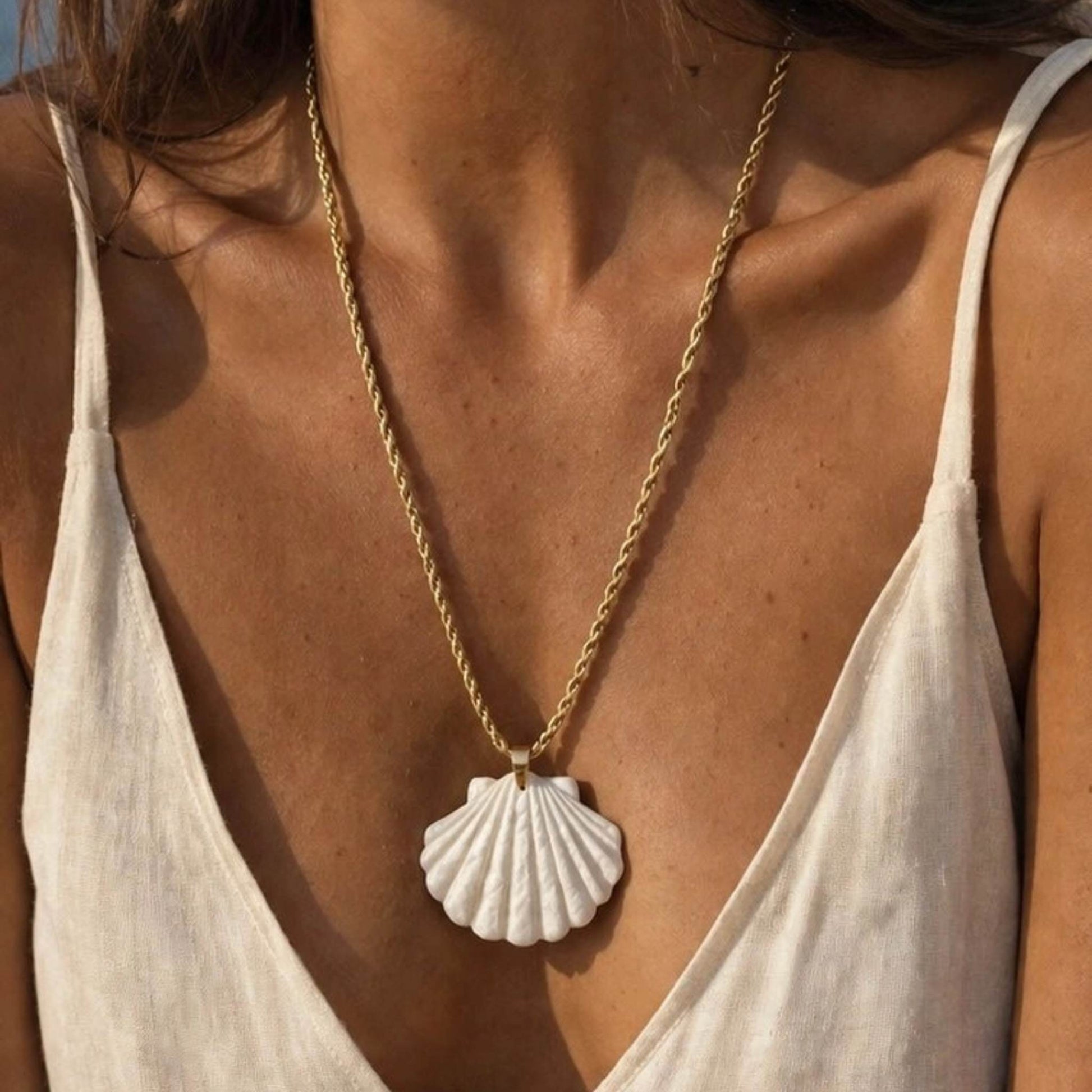 The Isola Necklace - Collana Conchiglia